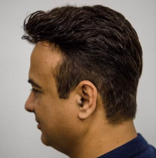 Pelucas: Cabello sintético versus cabello natural